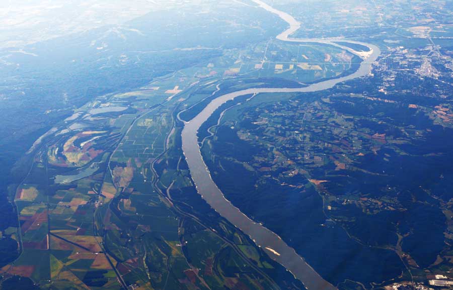 Aerial view of the Mississippi River in Louisiana
