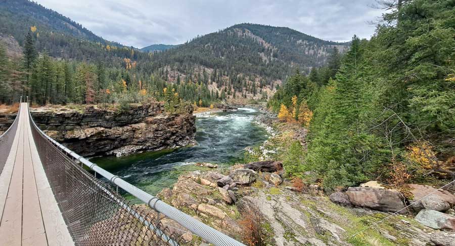 Scenic view of the river in Kootenai National Forest