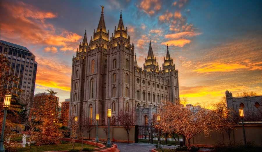 Colorful sky over the Mormon Temple during sunset in Utah