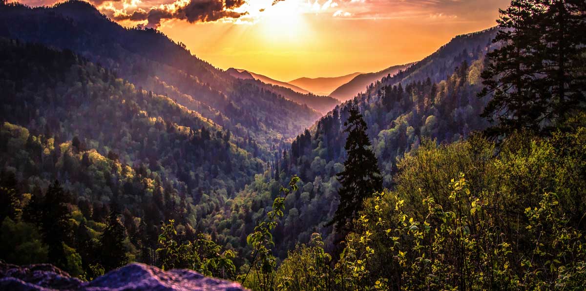 Scenic view from Great Smoky Mountains during sunset, one of the famous and interesting things Tennessee is known for